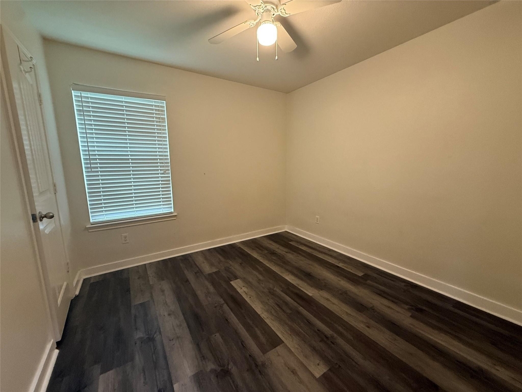 4305 Big Bend Trl - Photo 8
