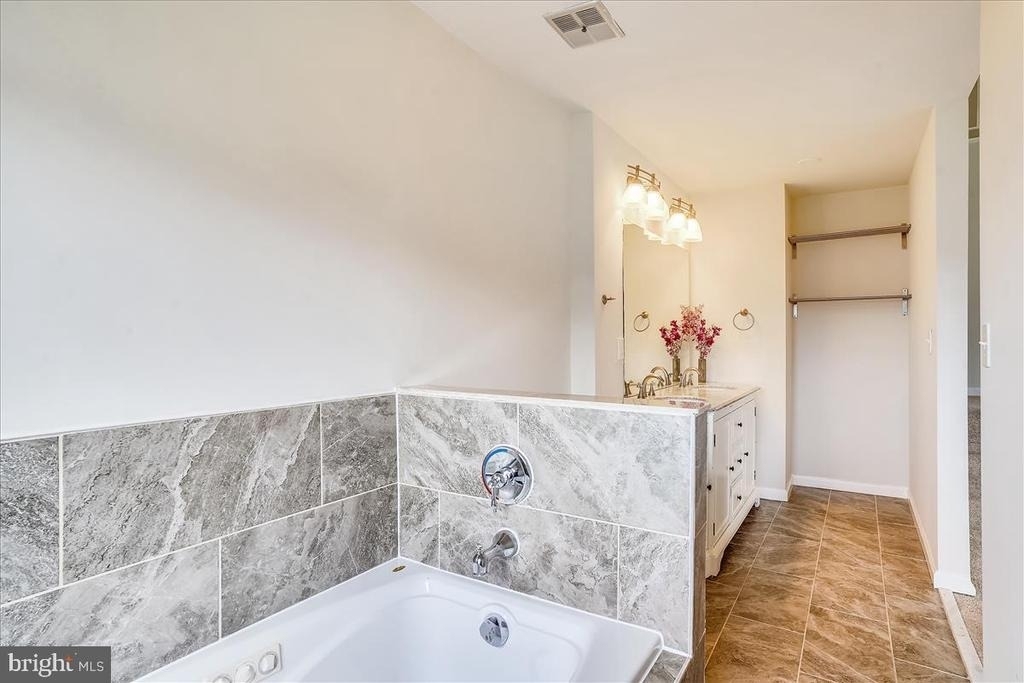 8830 Thomas Lea - Photo 43