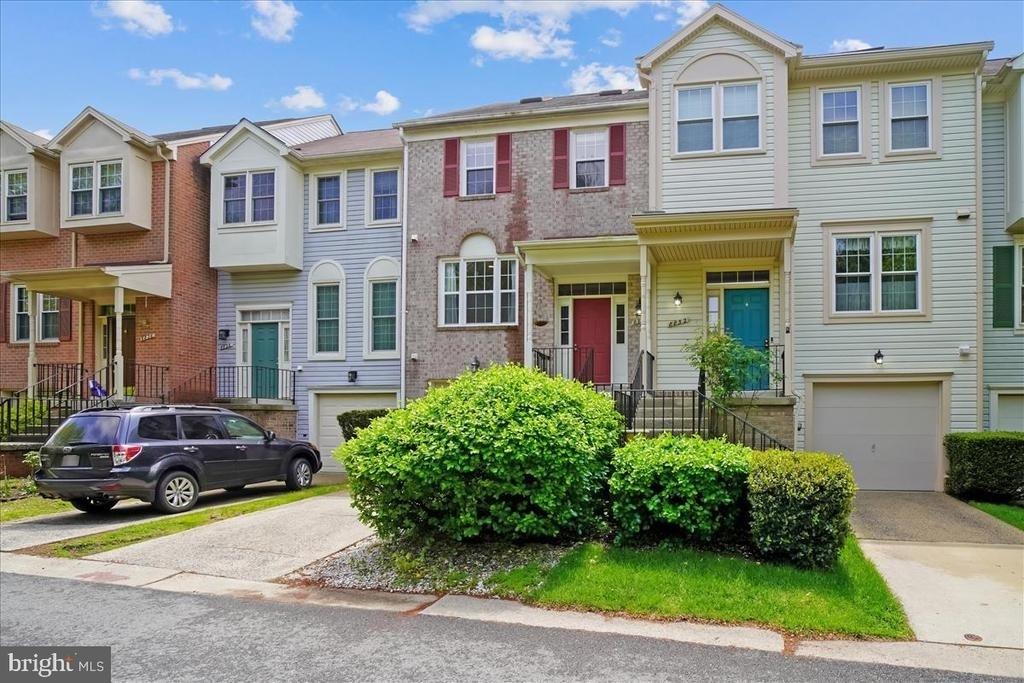 8830 Thomas Lea - Photo 0