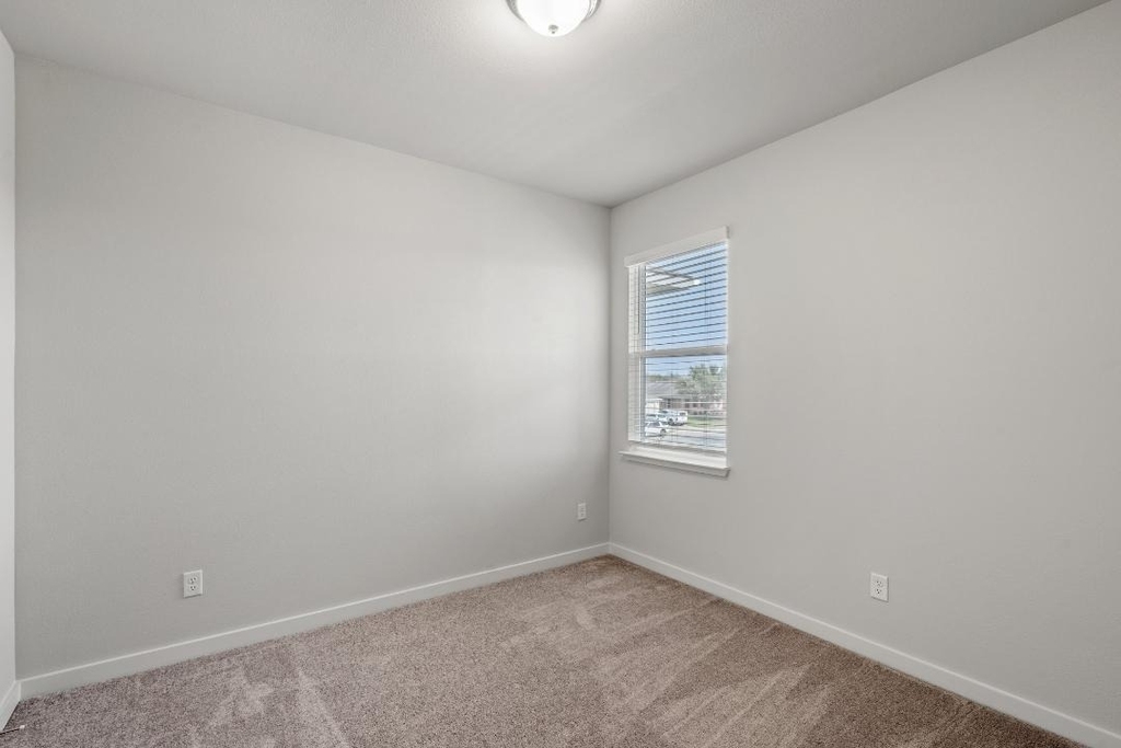 605 W South St St - Photo 15