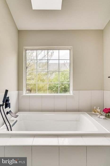 2111 Cambridge Park Court - Photo 28