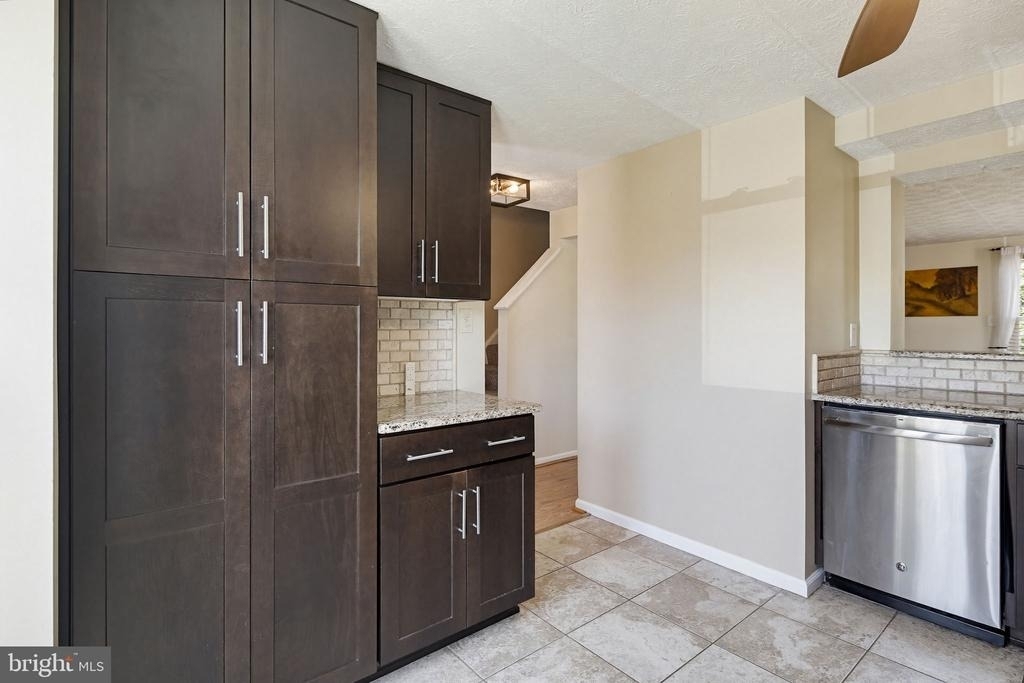 9402 Granite Hill - Photo 4