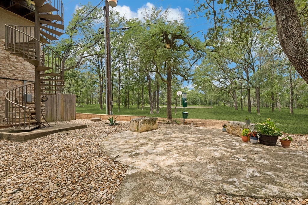 6810 Deatonhill Dr - Photo 10