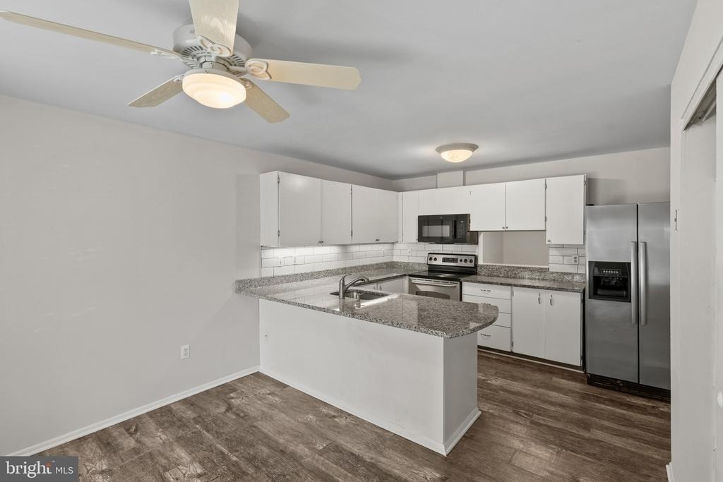 11861 New Country Lane - Photo 2