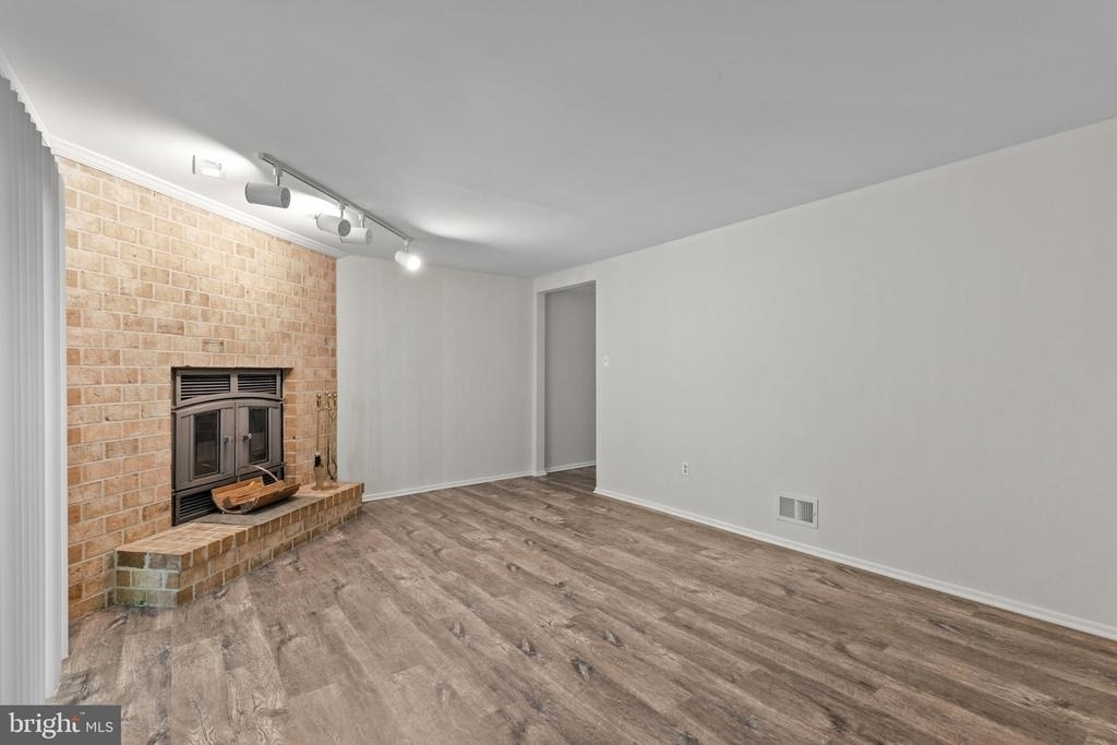 11861 New Country Lane - Photo 32