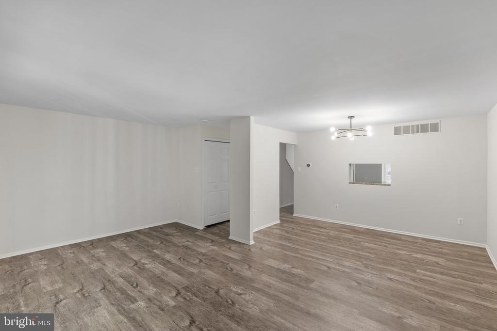 11861 New Country Lane - Photo 9