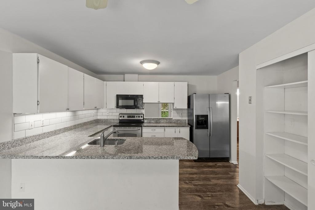 11861 New Country Lane - Photo 5
