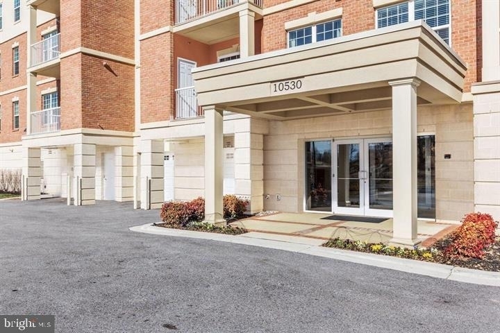 10530 Resort Road - Photo 2