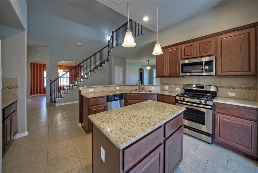 18413 Falcon Pointe Blvd - Photo 4