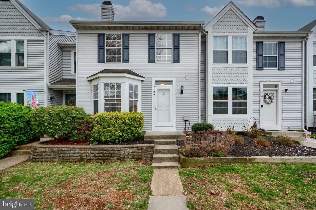 733 Reedy Circle - Photo 0
