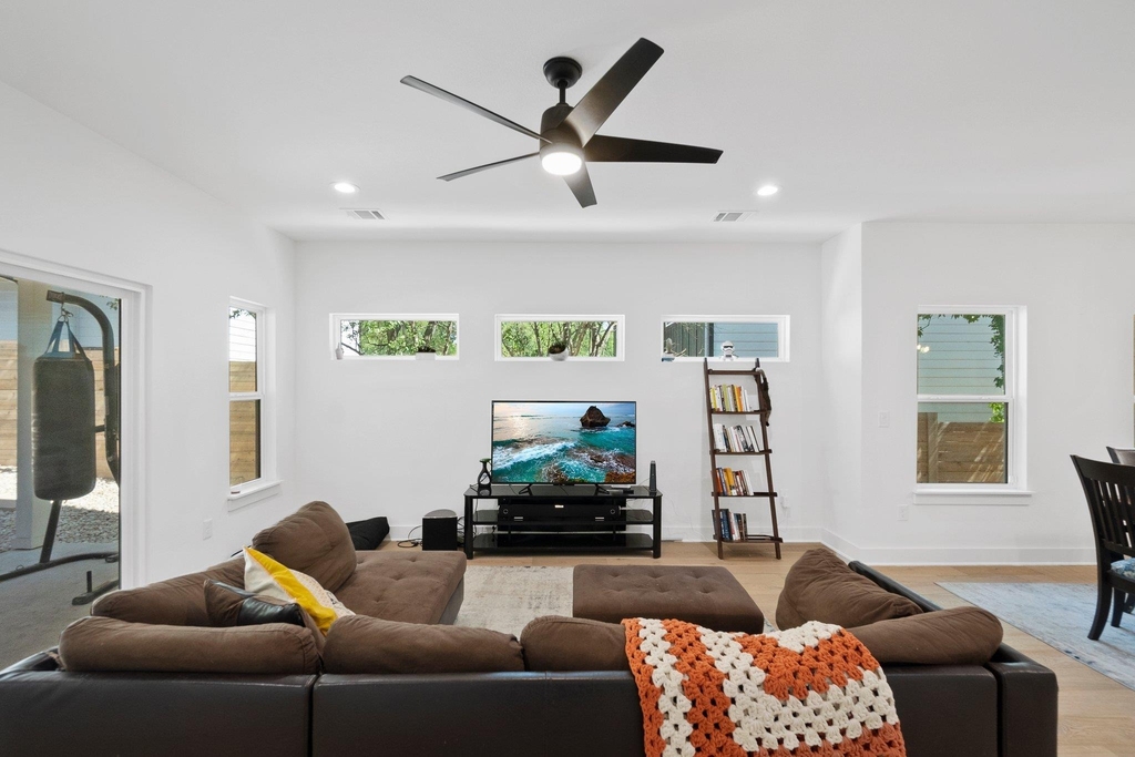 1409 Greenwood Ave - Photo 13