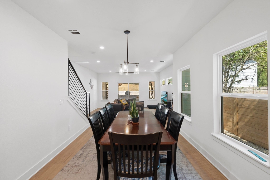 1409 Greenwood Ave - Photo 9