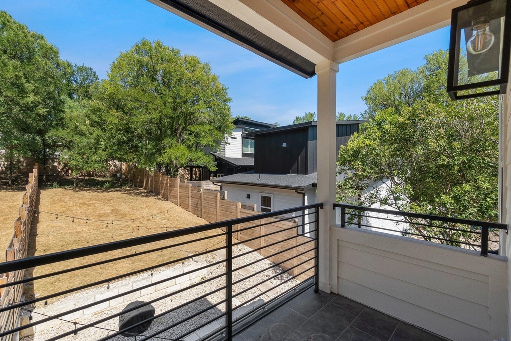 1409 Greenwood Ave - Photo 16