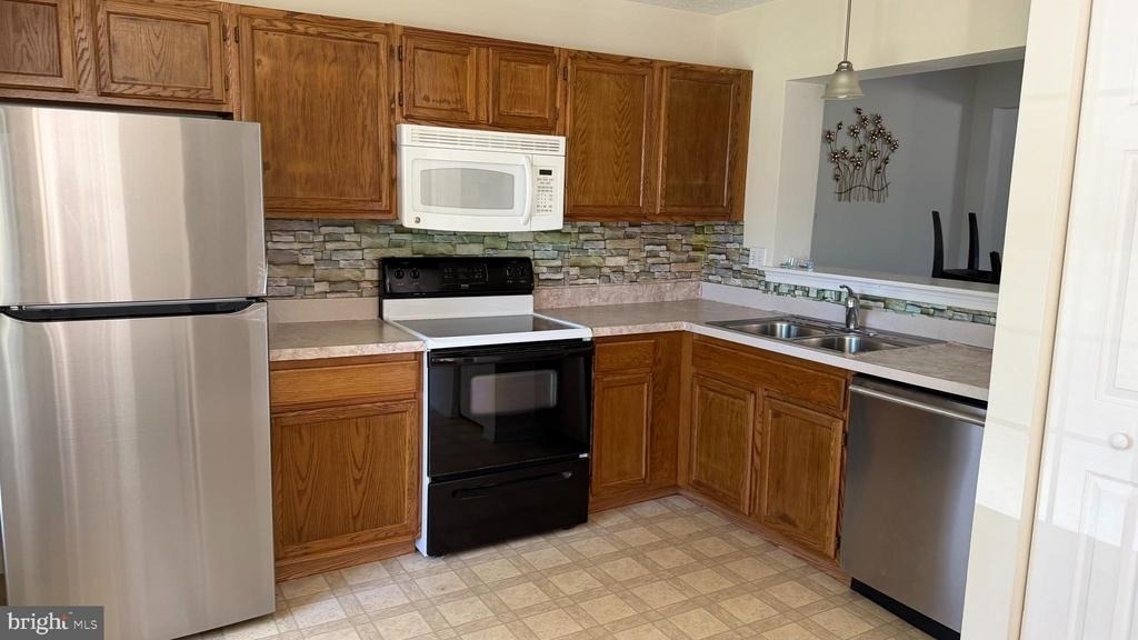 4989 Pintail Court - Photo 9