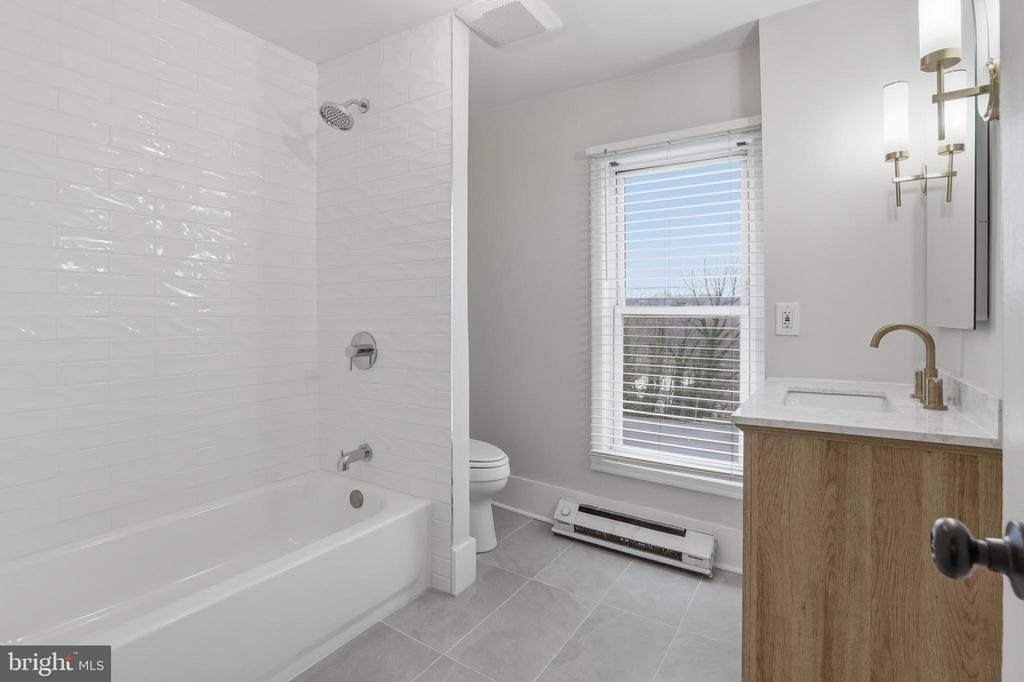 319 E A Street - Photo 17