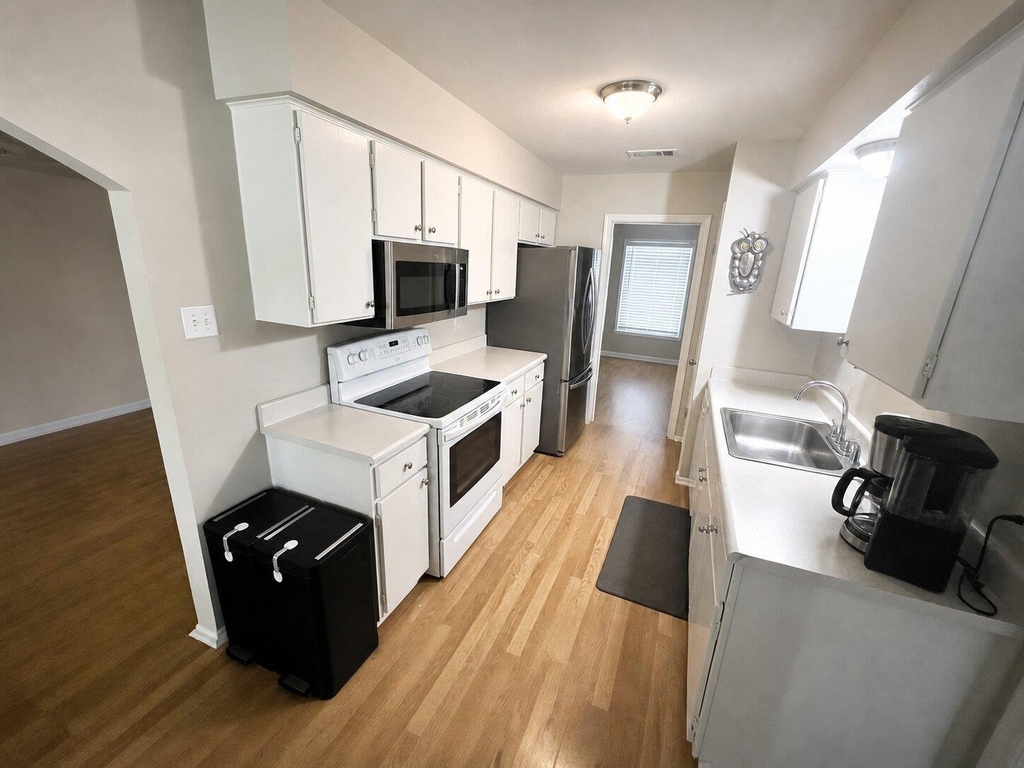 1105 Green Meadow Dr - Photo 10