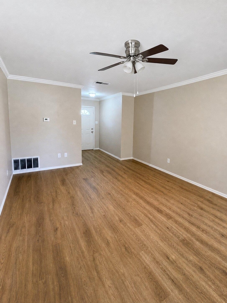 1105 Green Meadow Dr - Photo 2