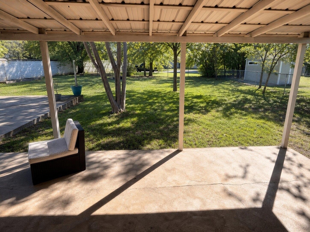 1105 Green Meadow Dr - Photo 18