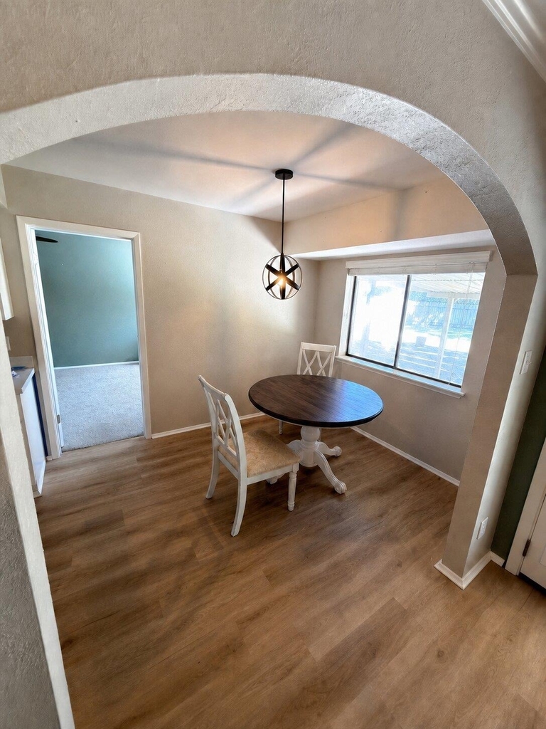 1105 Green Meadow Dr - Photo 4
