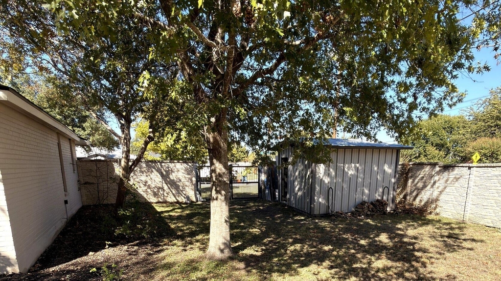 1105 Green Meadow Dr - Photo 20