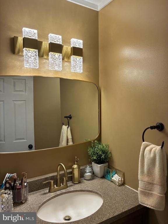 421 Spalding Court - Photo 12