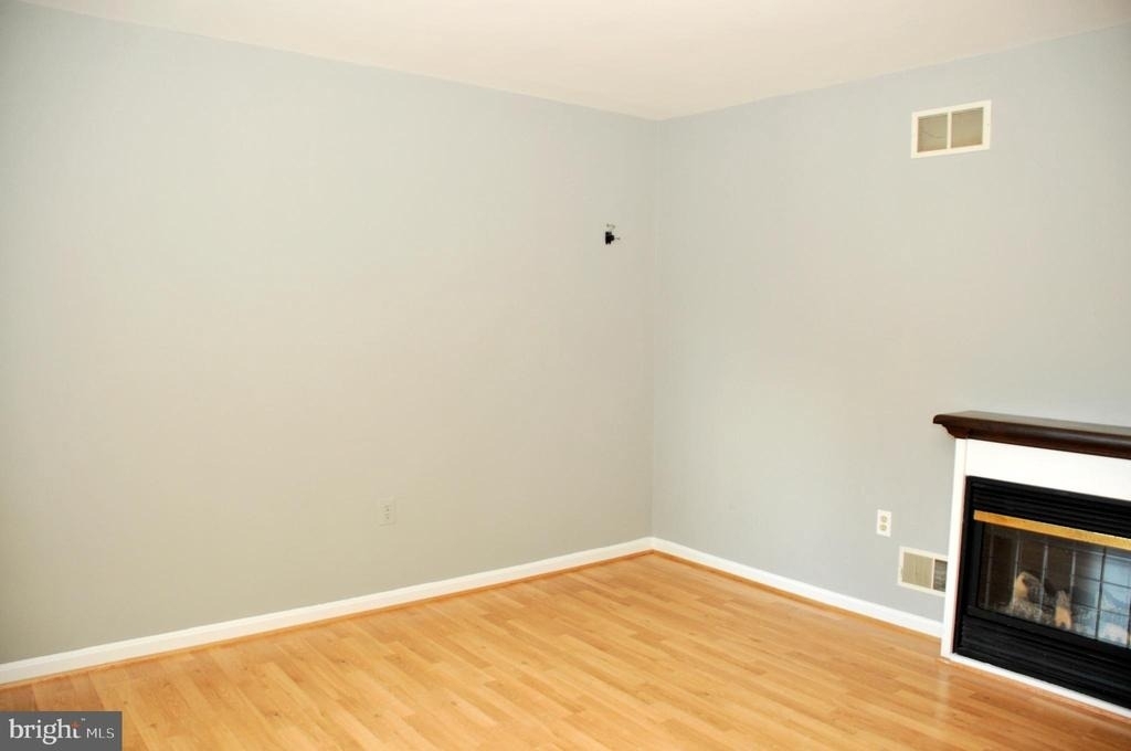 125 North Towne Court - Photo 5