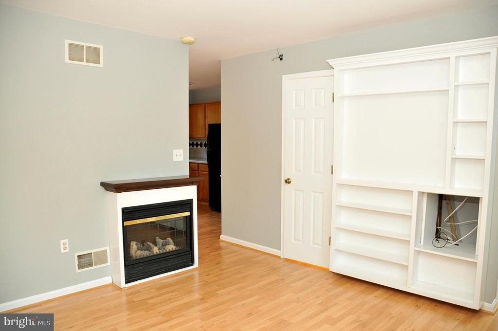 125 North Towne Court - Photo 4