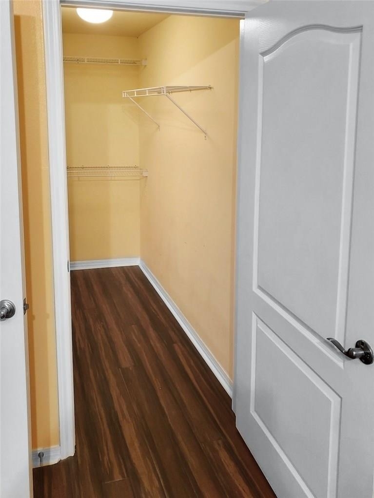 2505 San Gabriel St - Photo 2