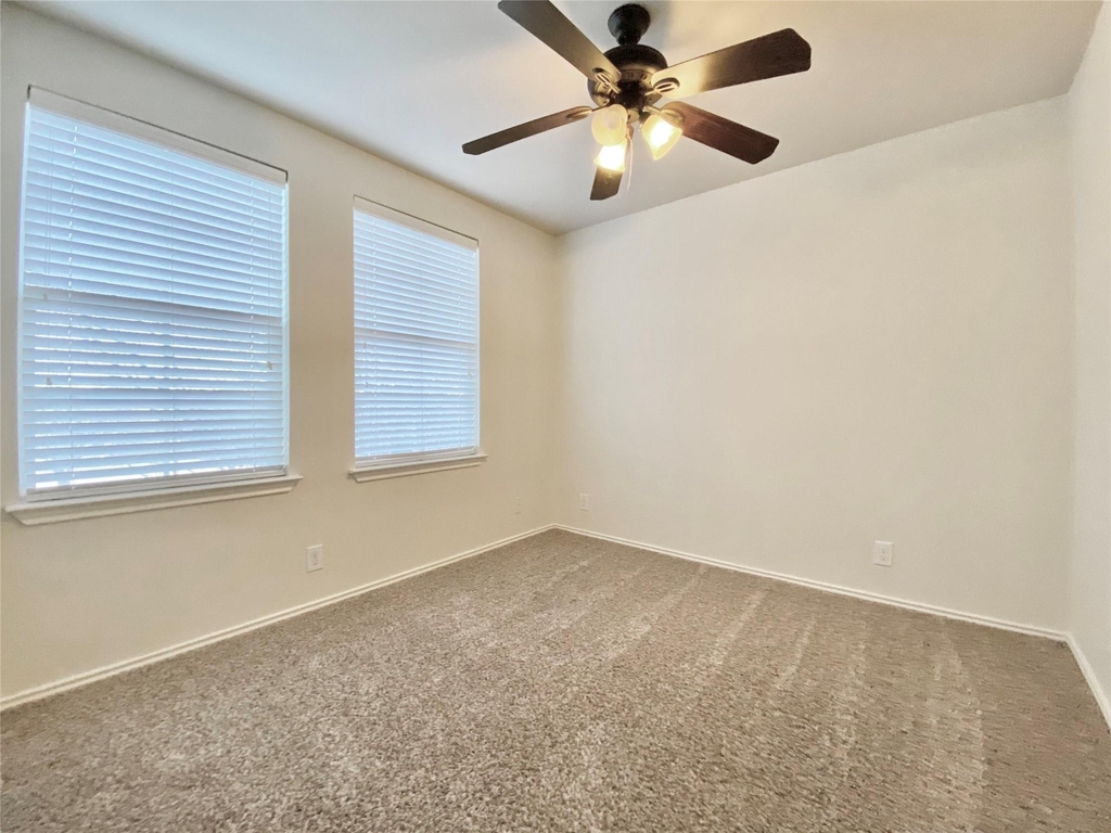 18524 Mammoth Cave Blvd - Photo 25