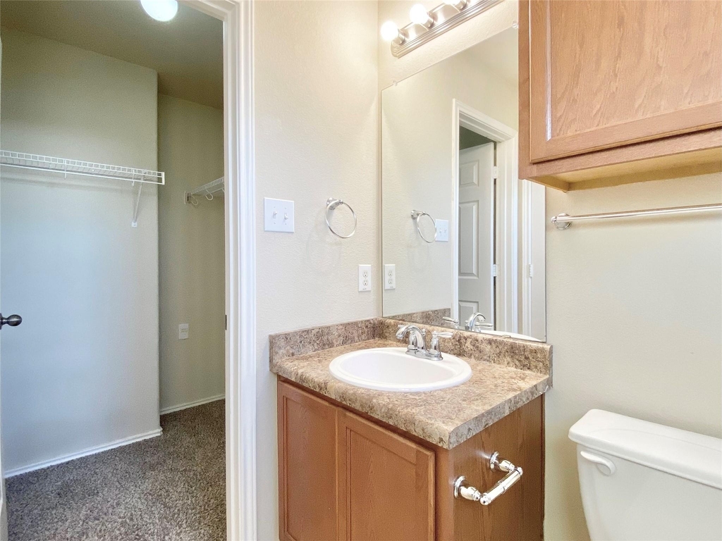 18524 Mammoth Cave Blvd - Photo 19