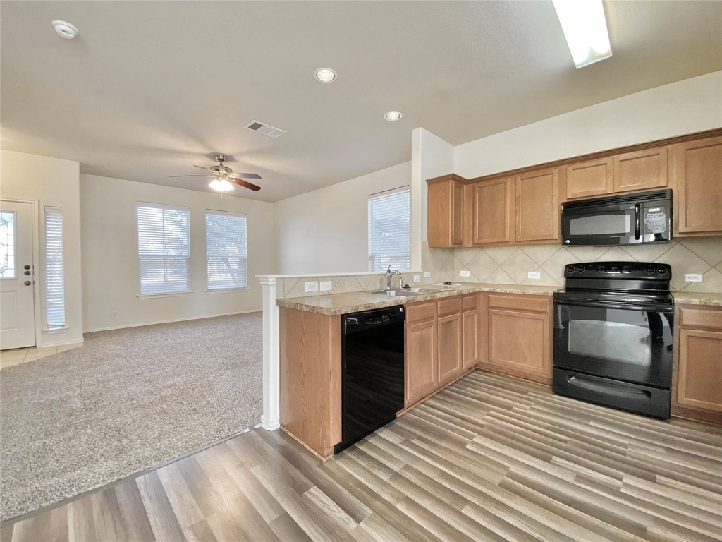 18524 Mammoth Cave Blvd - Photo 7