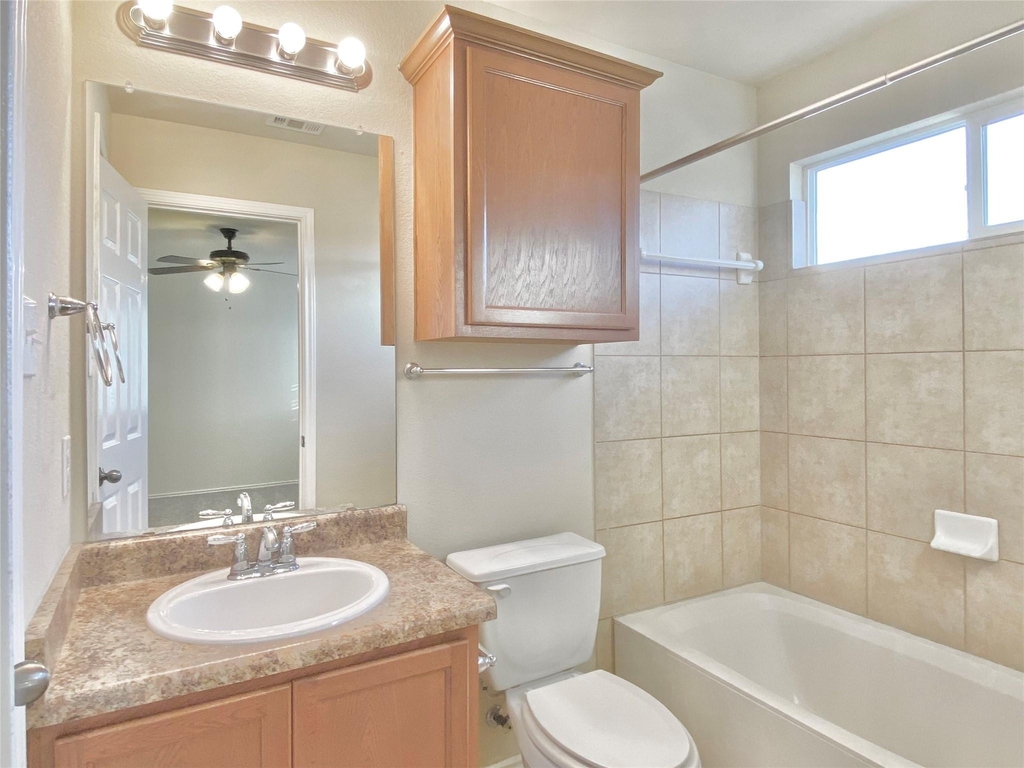 18524 Mammoth Cave Blvd - Photo 17