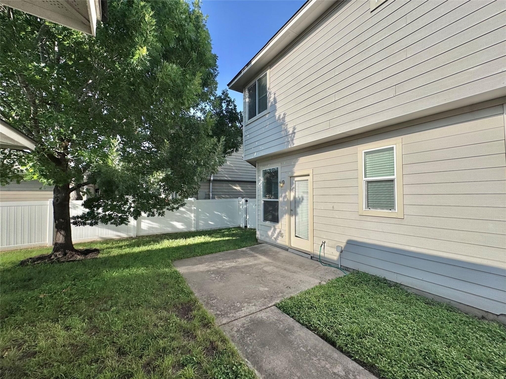 18524 Mammoth Cave Blvd - Photo 26