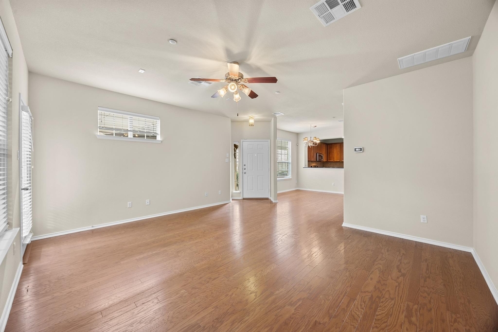 1310 W Parmer Ln - Photo 22