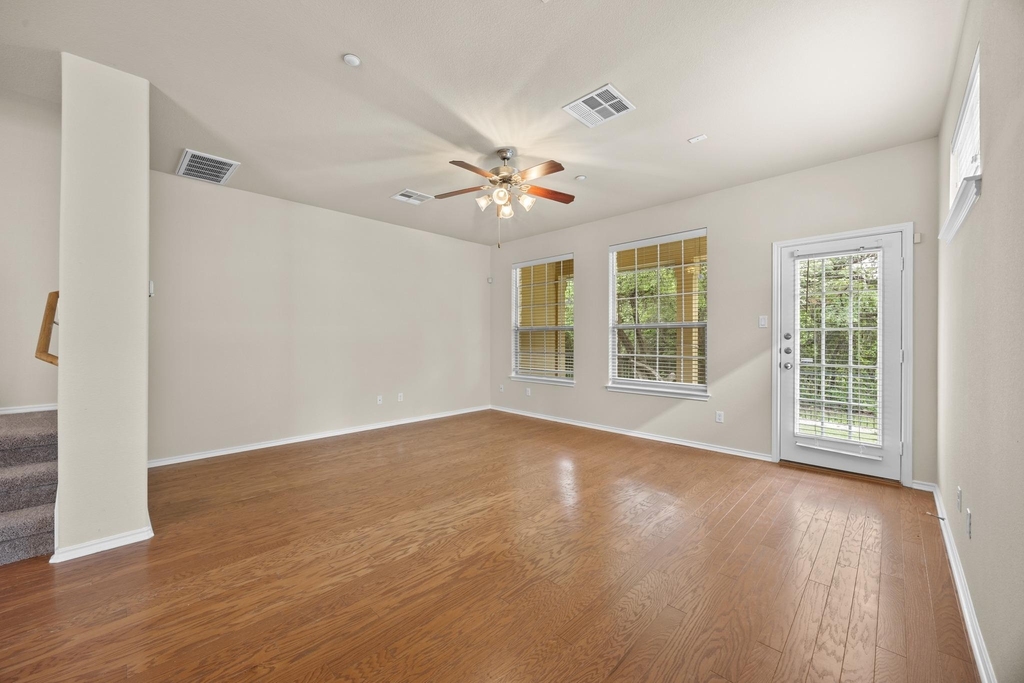 1310 W Parmer Ln - Photo 1