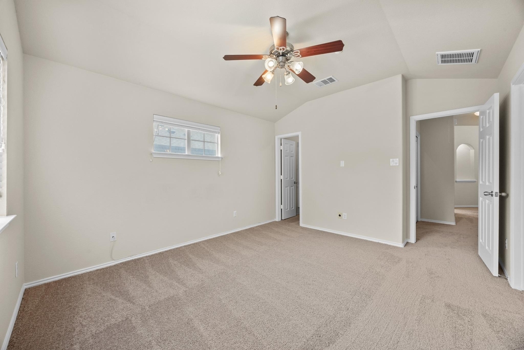 1310 W Parmer Ln - Photo 15