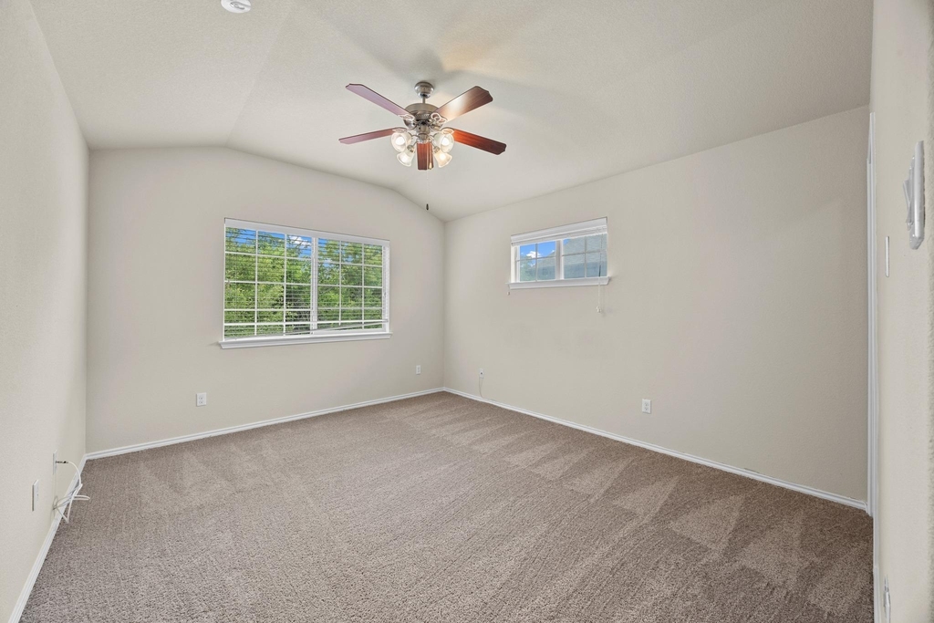 1310 W Parmer Ln - Photo 10