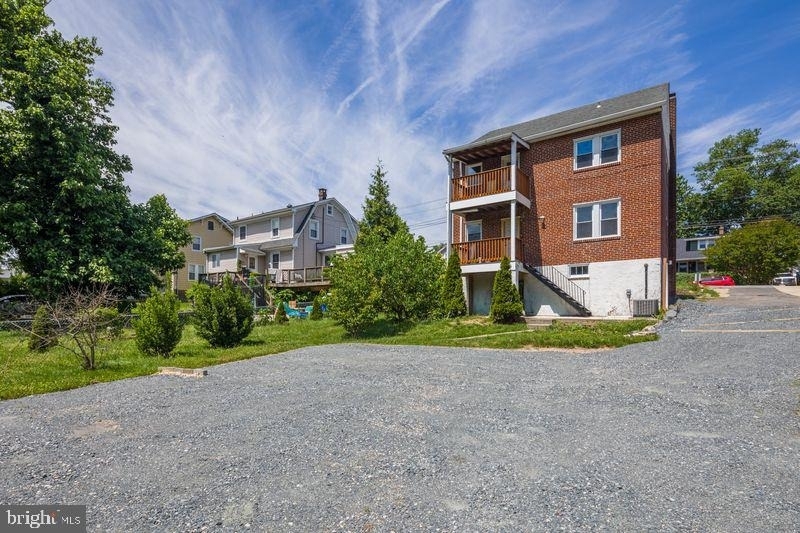 5107 Leeds Avenue - Photo 9