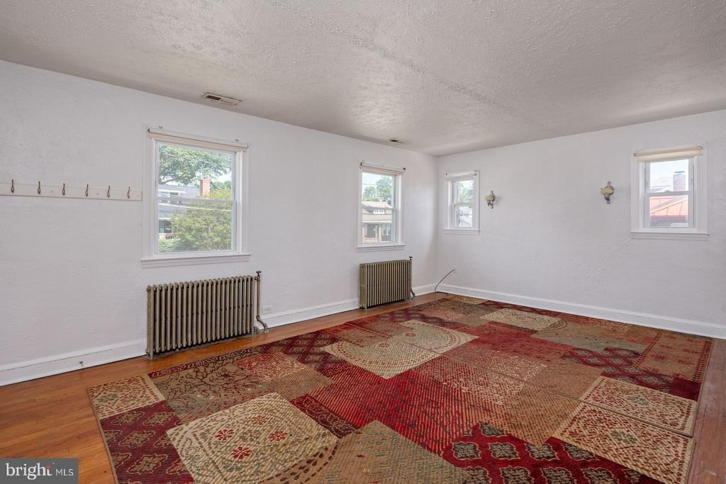 5107 Leeds Avenue - Photo 2