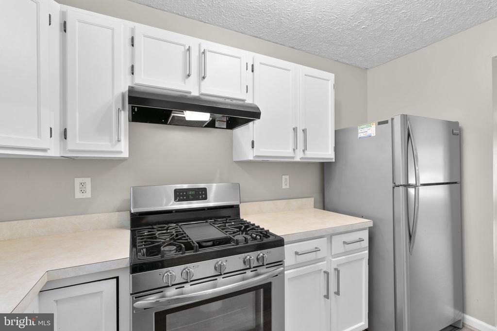 1043 Debbie Avenue - Photo 15