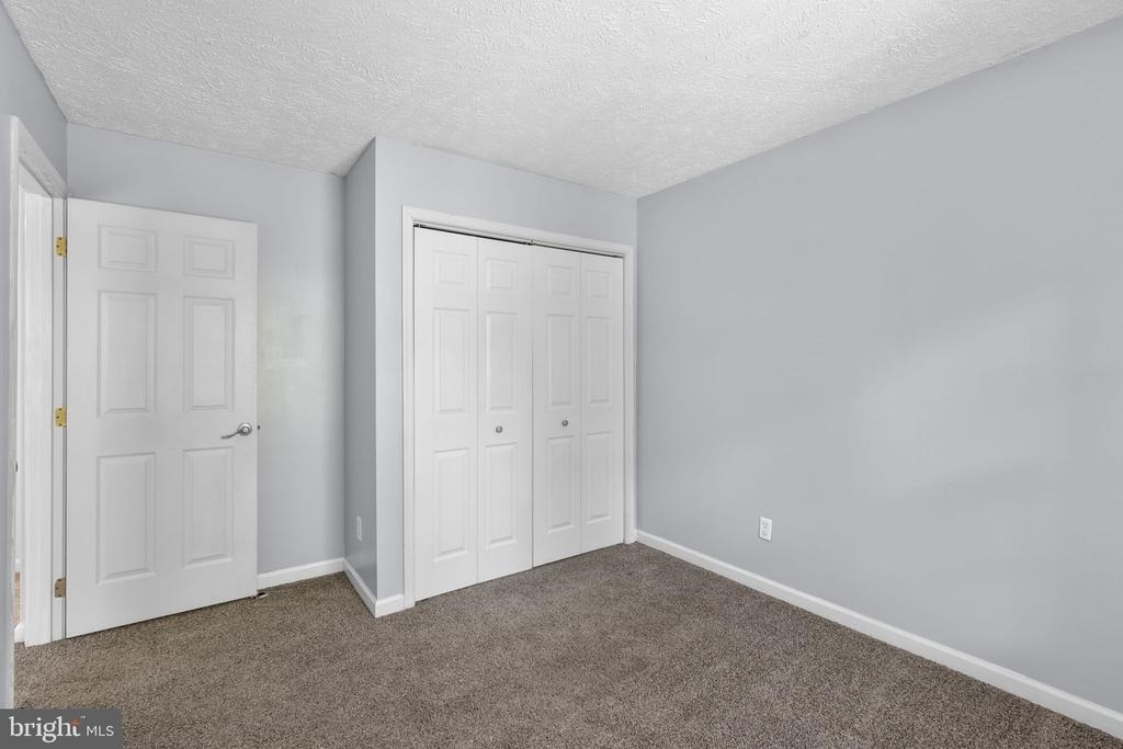 1043 Debbie Avenue - Photo 28