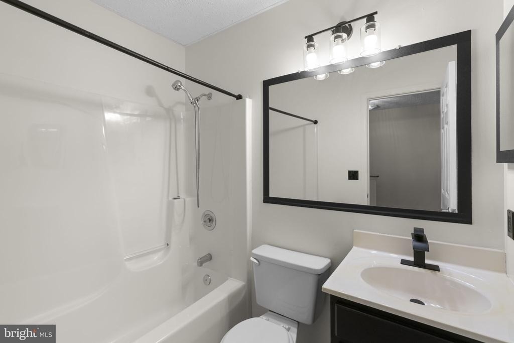 1043 Debbie Avenue - Photo 29