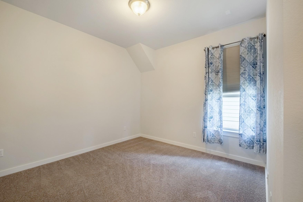 228 Trellis Blvd - Photo 13