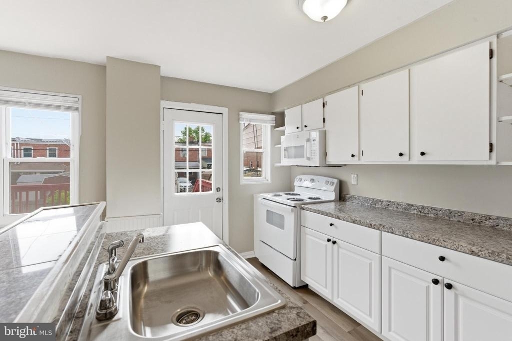 849 Loalan Avenue - Photo 4