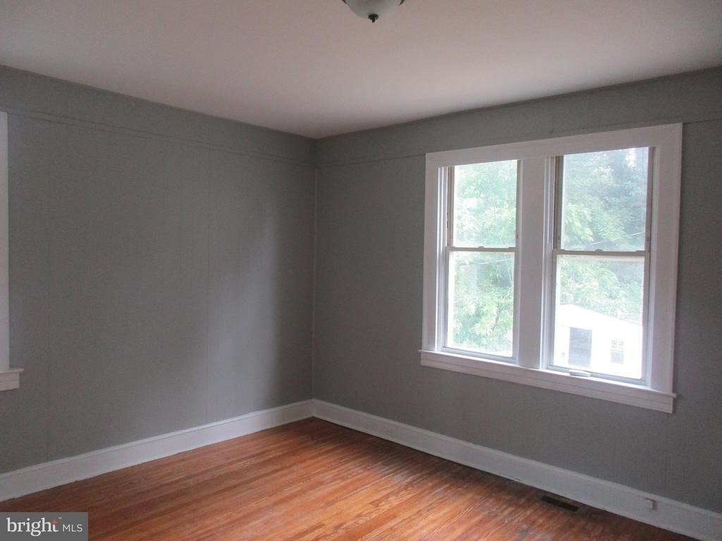 2805 Oakley Avenue - Photo 5