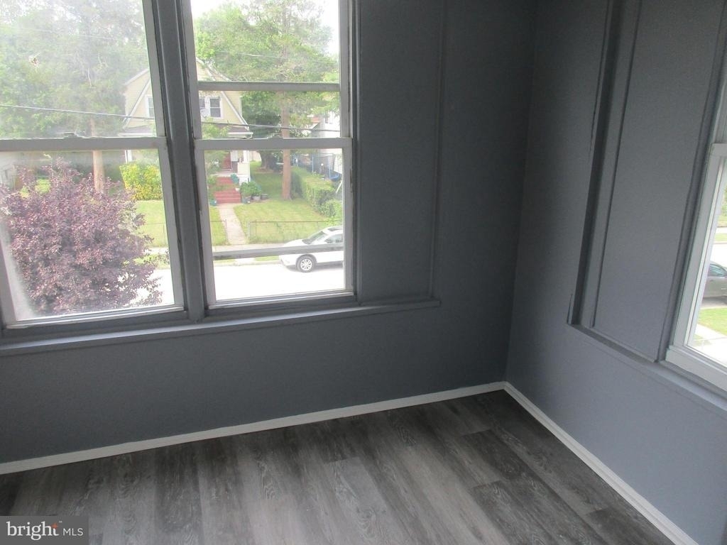 2805 Oakley Avenue - Photo 12