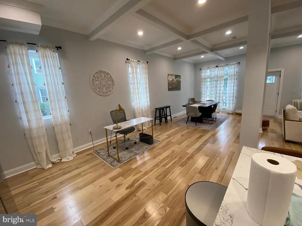 2912 Grindon Avenue - Photo 3