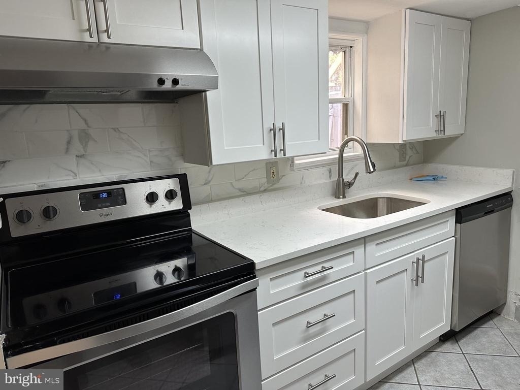 227 S Durham Street S - Photo 3