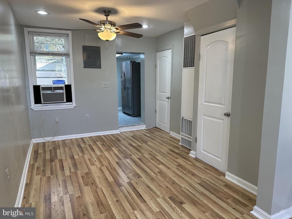 227 S Durham Street S - Photo 2