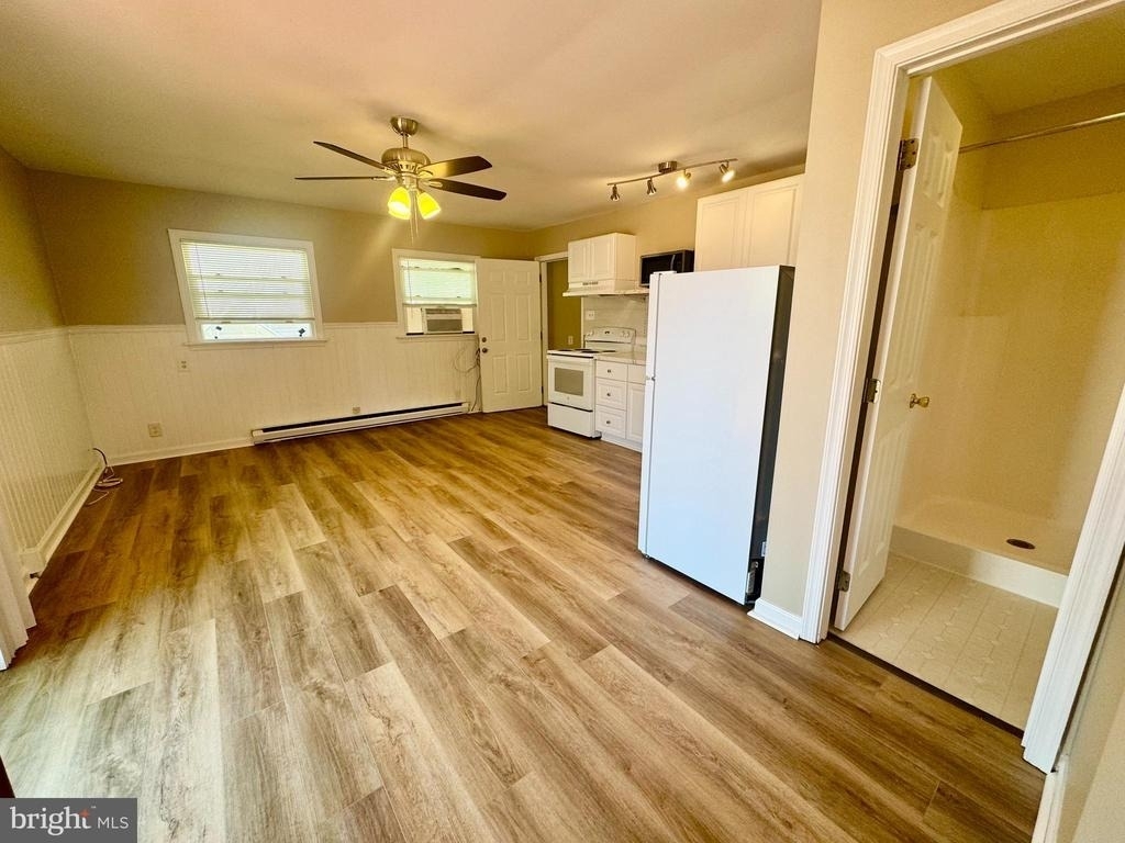 4740 Frederick Avenue - Photo 5